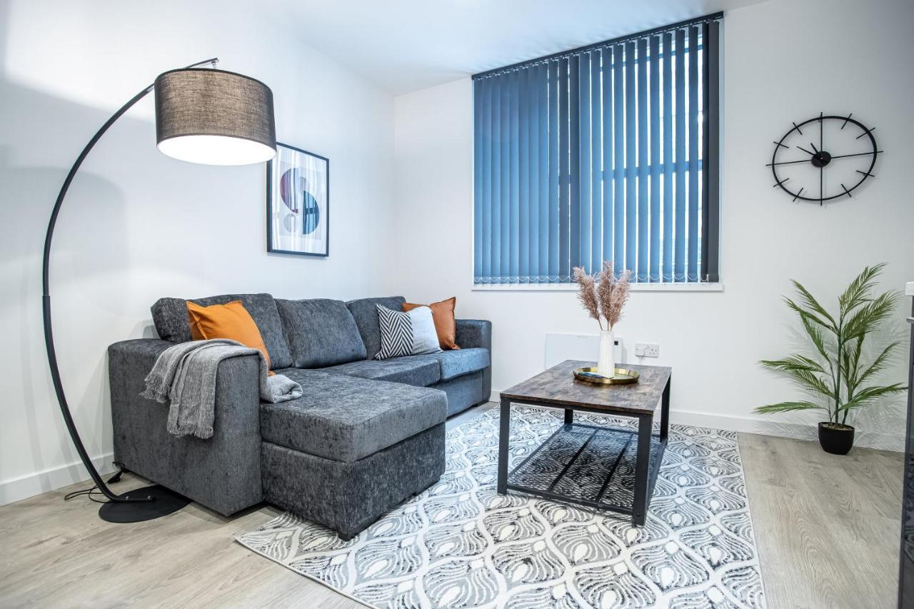 Two Bedroom - Central Peterborough Apartment - Bayard Apartments Exterior foto