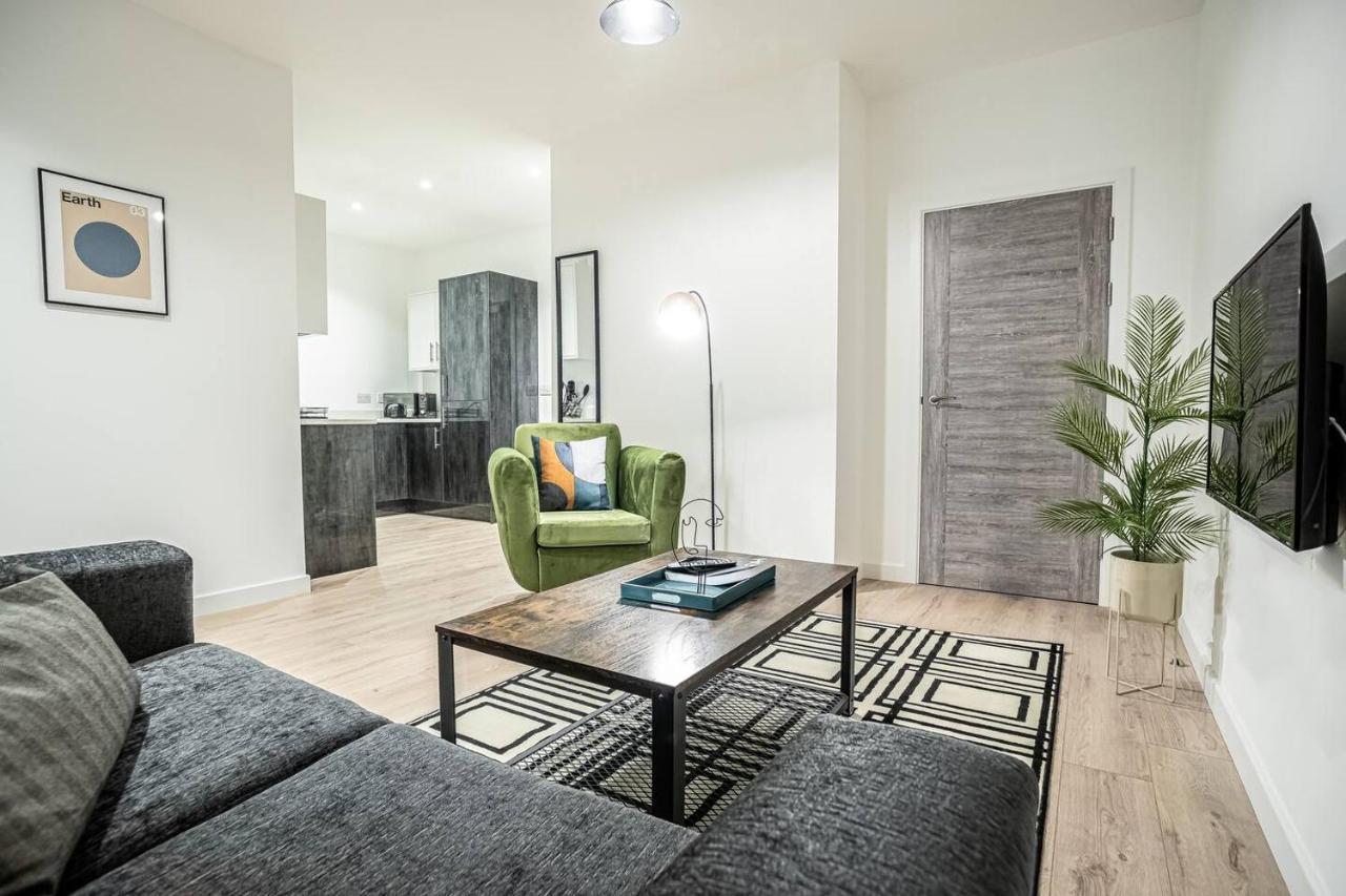 Two Bedroom - Central Peterborough Apartment - Bayard Apartments Exterior foto